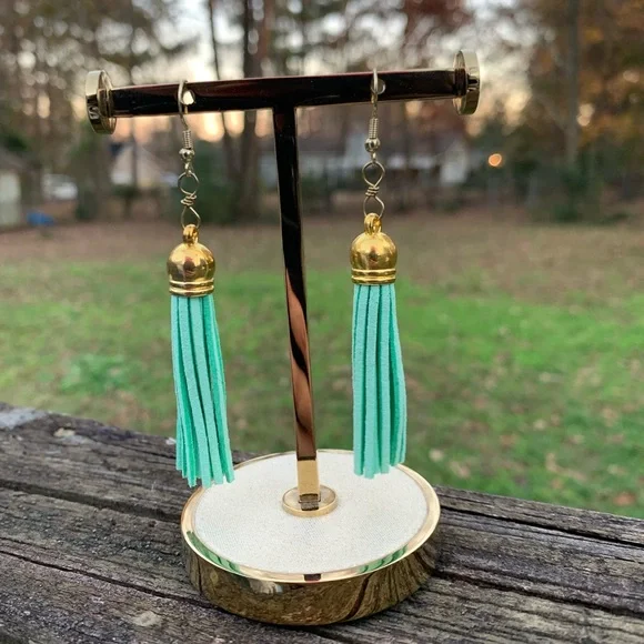 ✨NEW✨ Handmade Mint/Blue Tassel Earrings - Picture 3 of 3